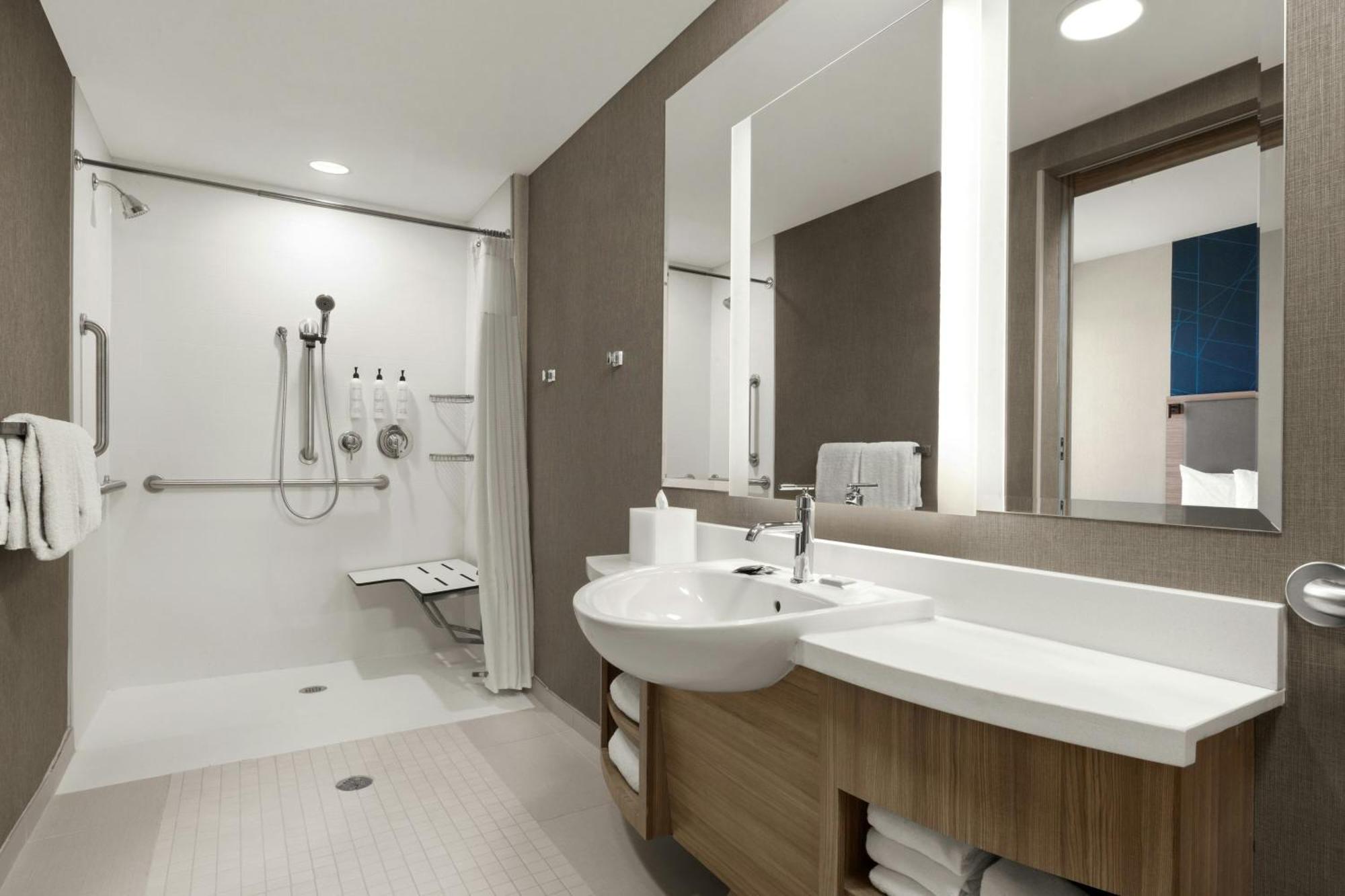 Springhill Suites By Marriott Кейнаб Екстериор снимка