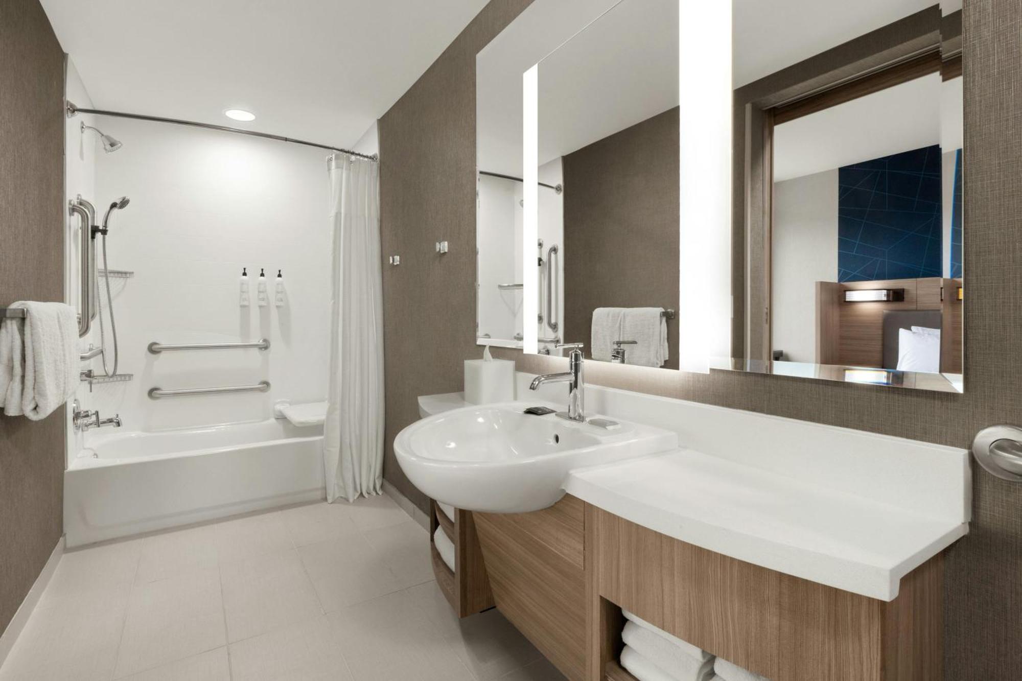 Springhill Suites By Marriott Кейнаб Екстериор снимка
