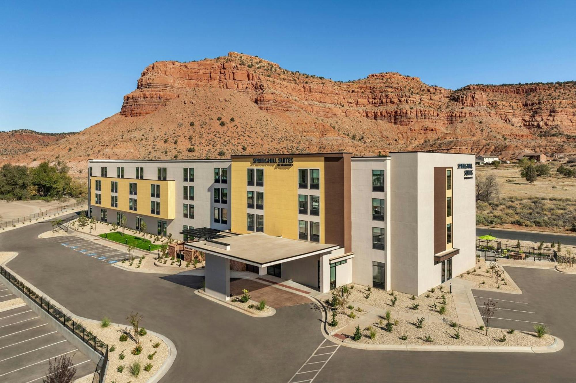 Springhill Suites By Marriott Кейнаб Екстериор снимка